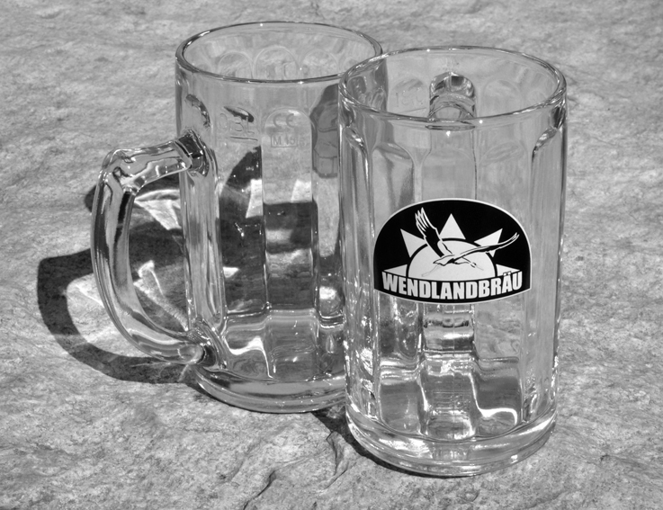Biergläser und Seidel (Devotionalien)