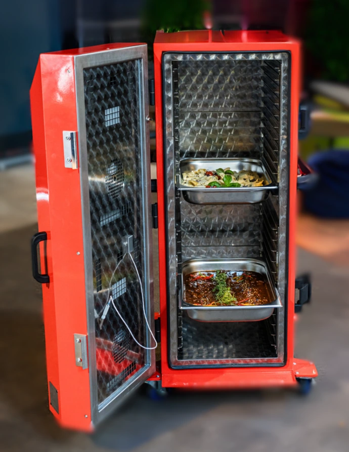 CoolCooking Box im Einsatz Schulverpflegung