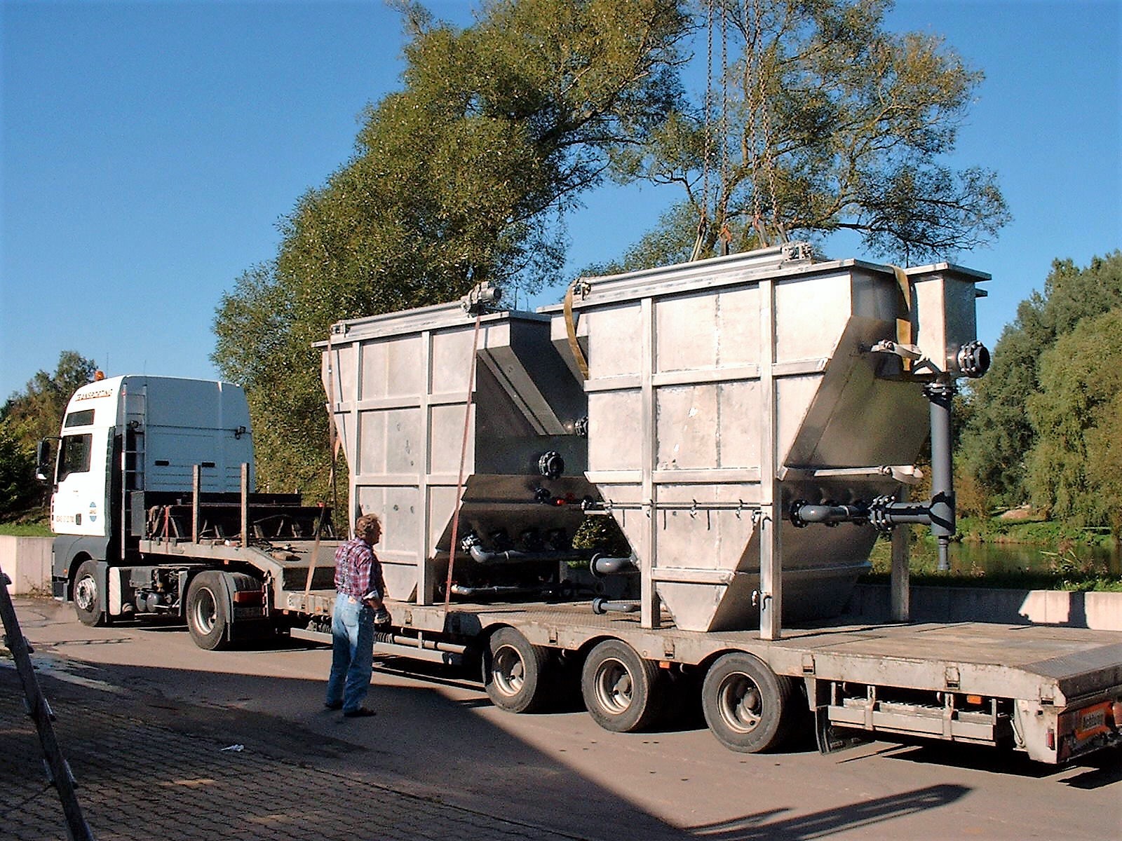Stainless steel flotation plant