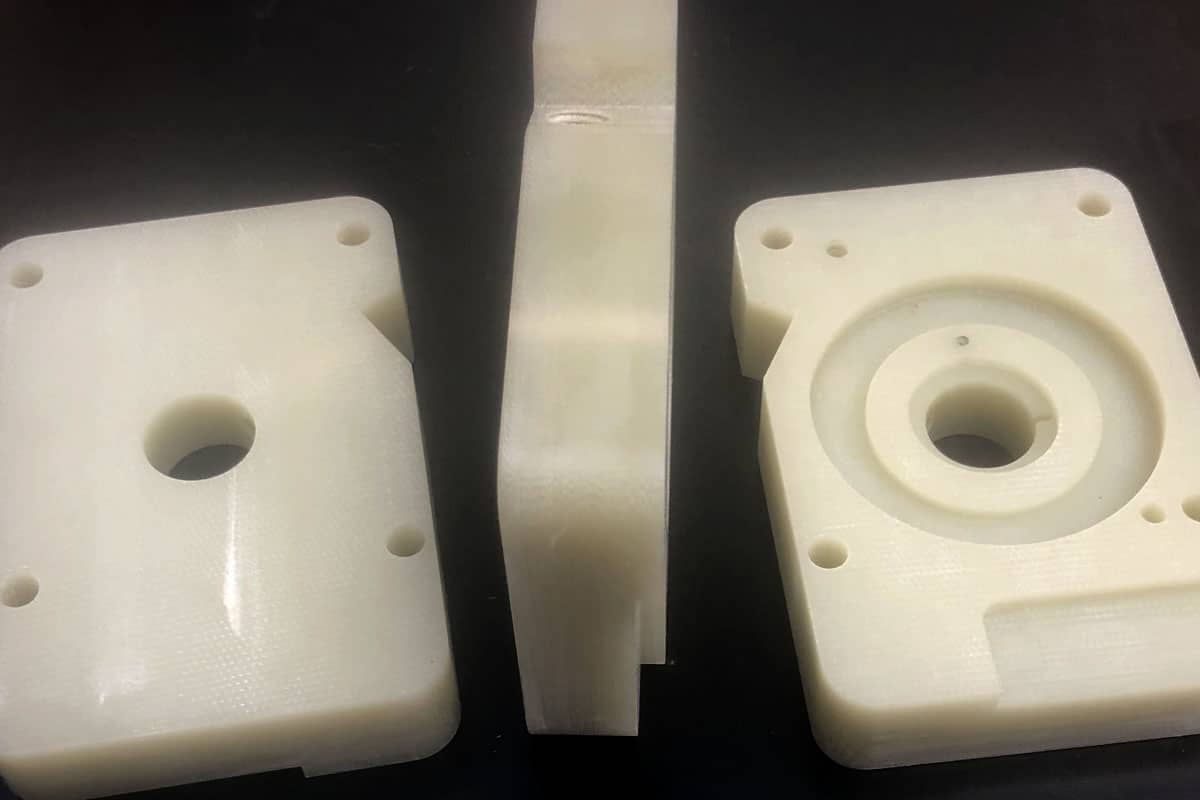 CNC-gefräste Blockteile mit Bohrungen und Taschen