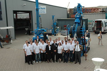 Team aus Entwicklung, Fertigung und Vertrieb (2008)