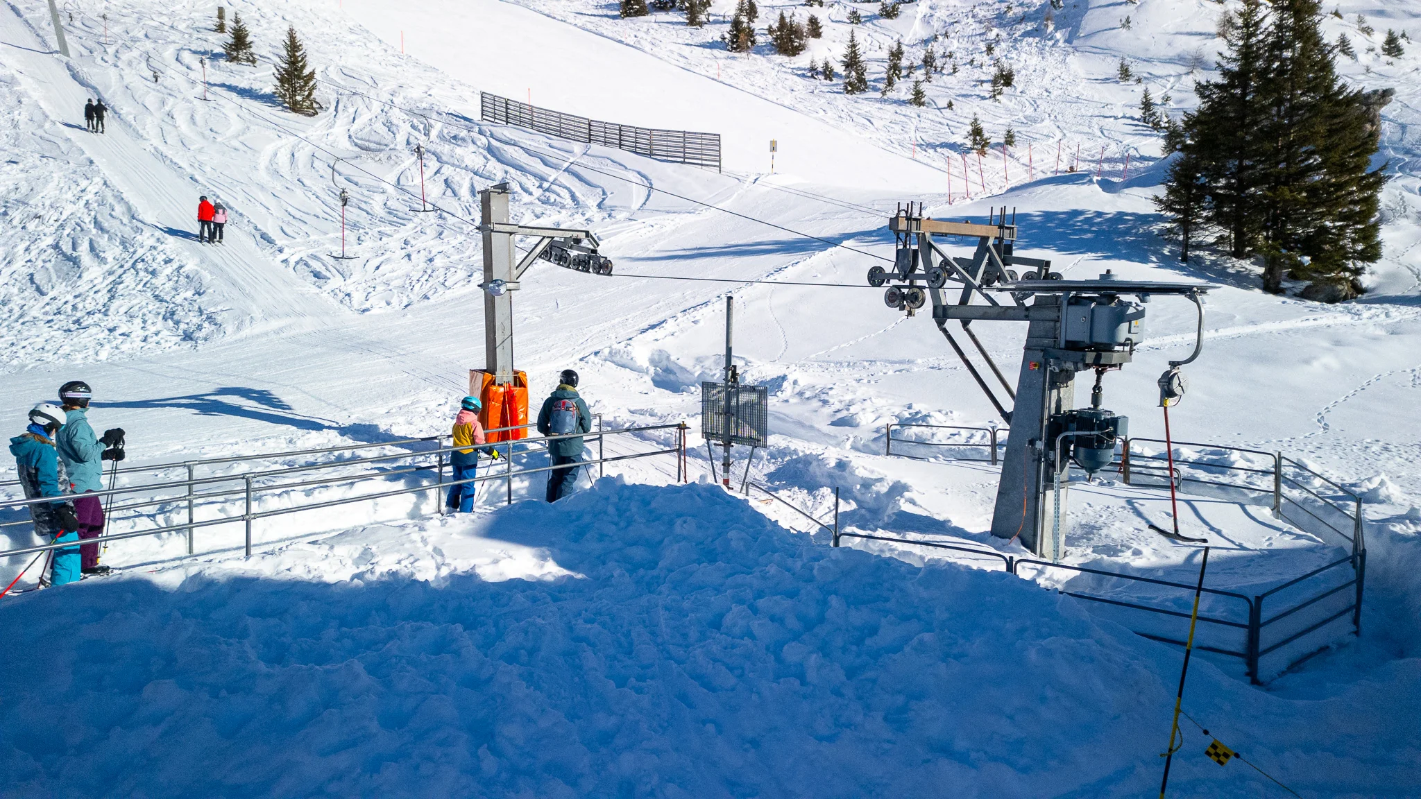 Bügellift mit Tscharner-Seilbahnsteuerung auf dem Rothorn Lenzerheide