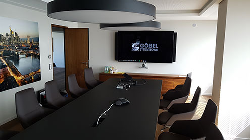 Konferenz- und Mediensteuerungssystem