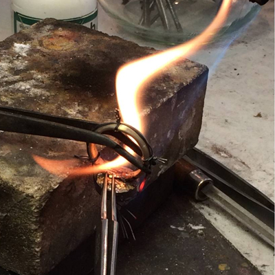 Goldschmiedekurs in der Werkstatt