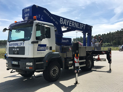 LKW-Hubarbeitsbühne