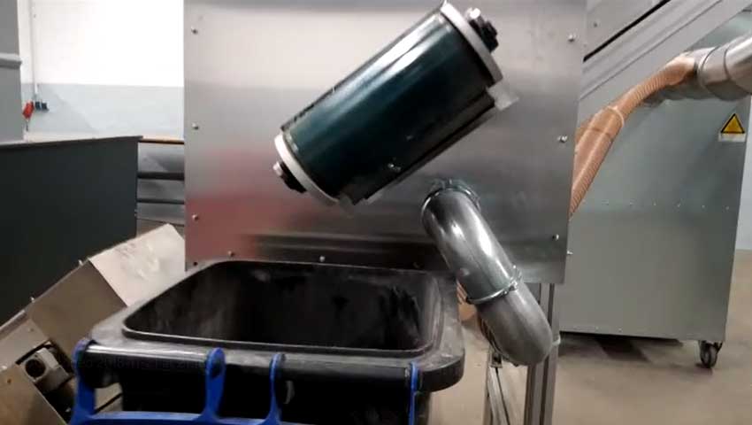 Metallabscheider auf Förderband