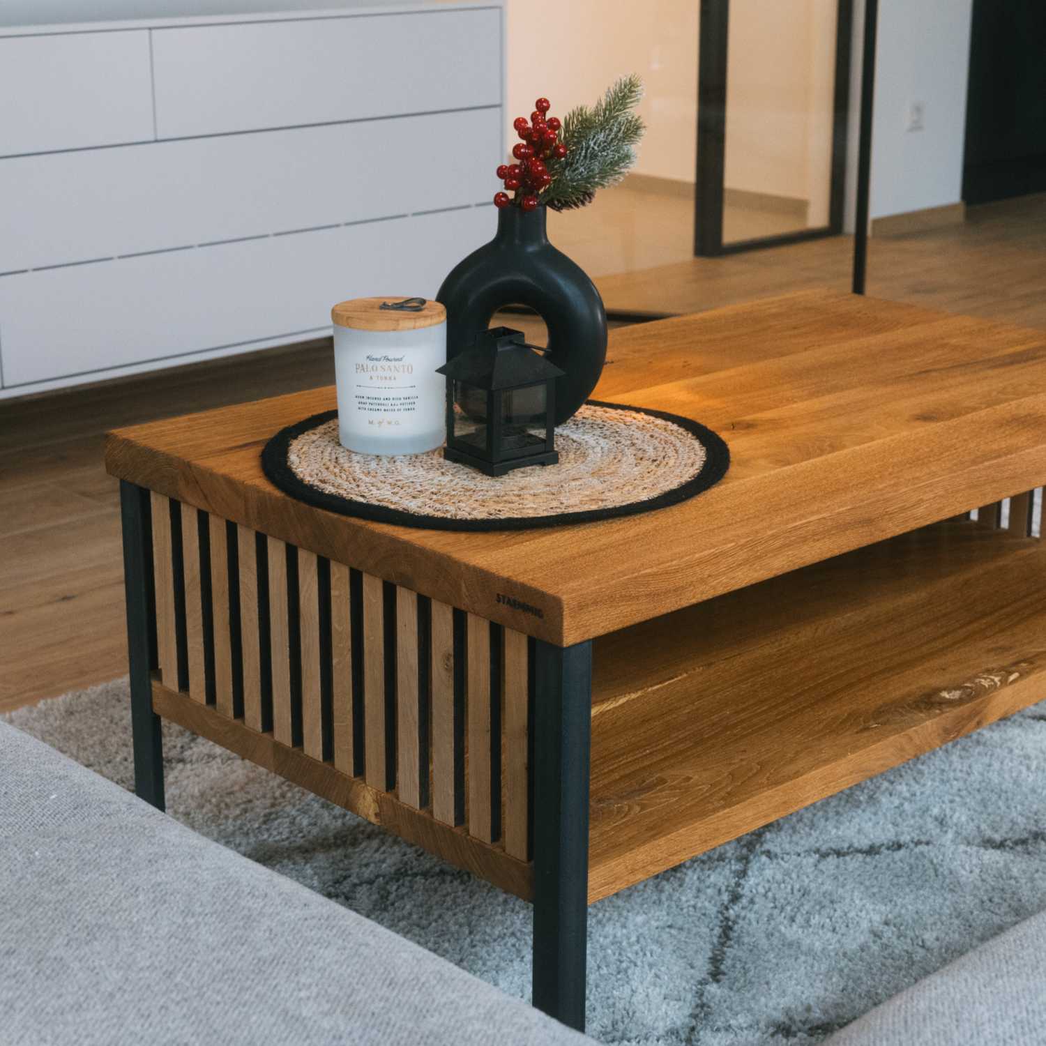 Couchtisch aus Massivholz