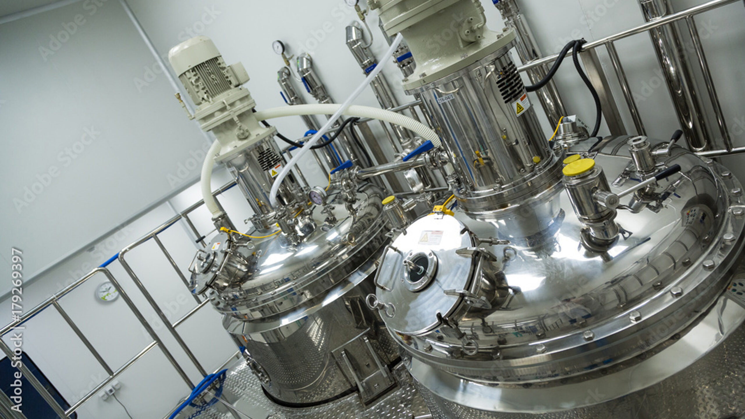 Anlagenbau: Flansche, Rohrleitungen, Druckbehälter, Hydraulik