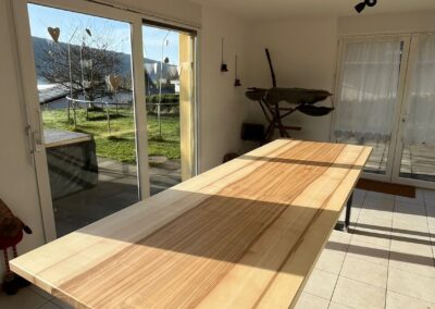 Tisch / Massmöbel