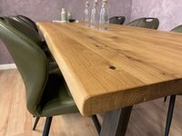 Esstisch Eiche massiv mit Baumkante