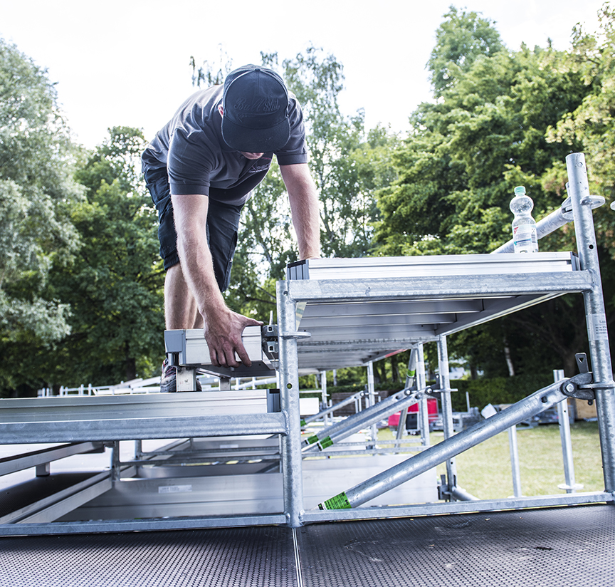Event-Systeme (Bühnen, Tribünen, Podien)
