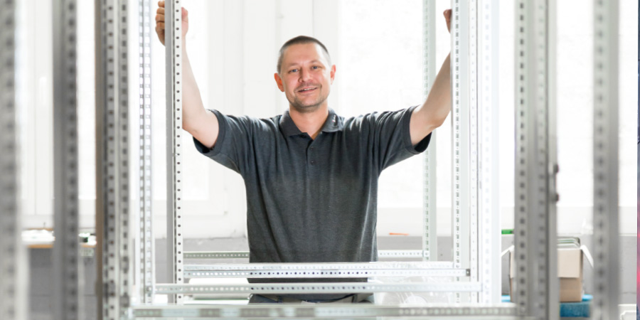Schaltschrank- und Gehäusetechnik