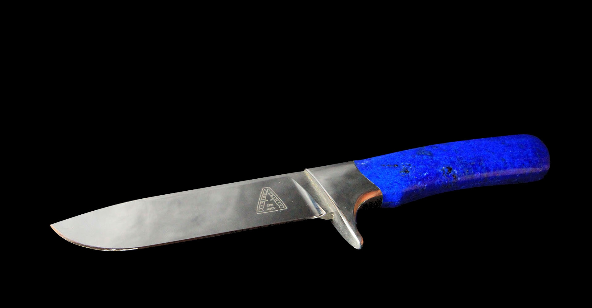 Knife in CPM 420V with lapis lazuli handle scales