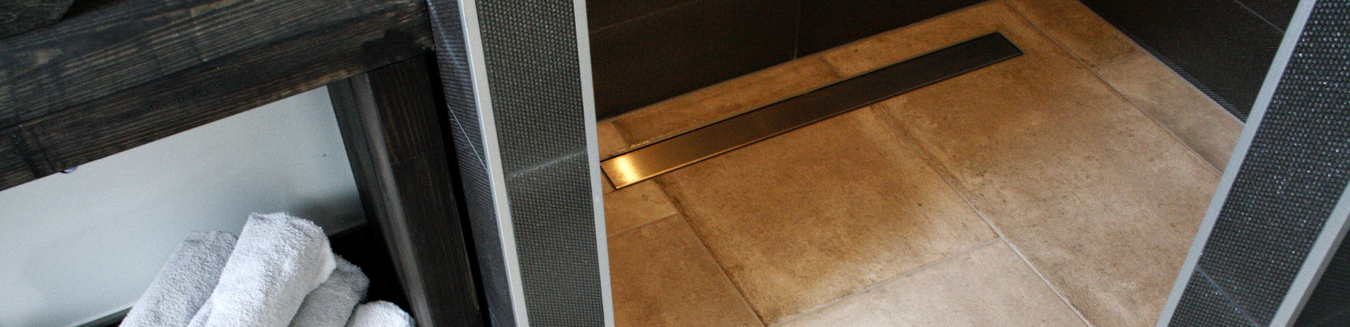 Shower Drain in Natural Stone/Concrete