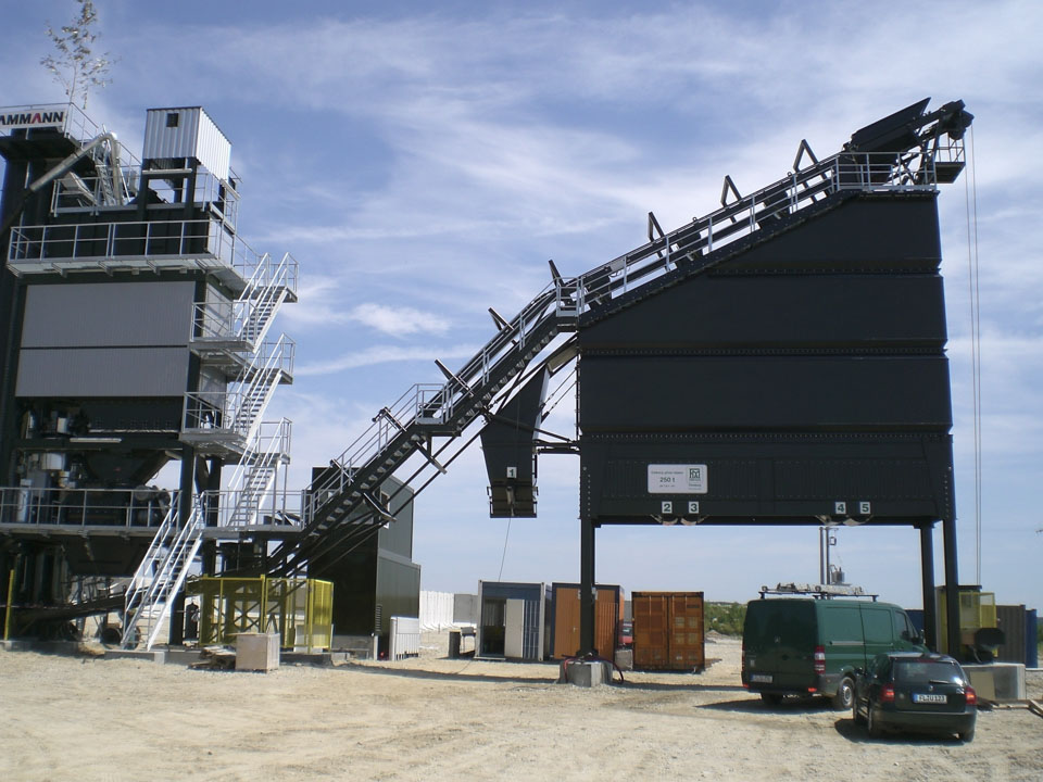 Asphaltsilo-Anlage