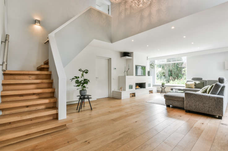 Offener Raum mit Treppe