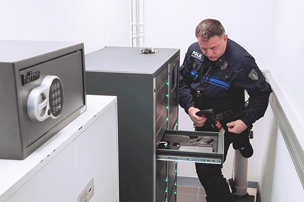 Schließfachsystem bei der französischen Polizei