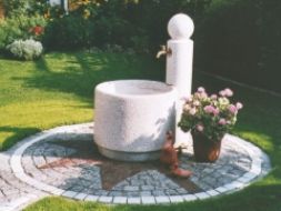 Brunnen rund