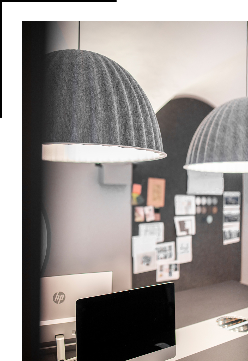 Showroom mit Lampe