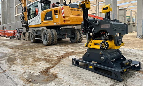 ZD-Tiltrotator mit Likufix auf dem Transportgestell