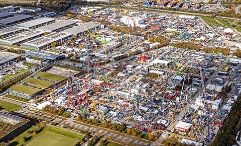 Luftaufnahme des Messegeländes der bauma in München