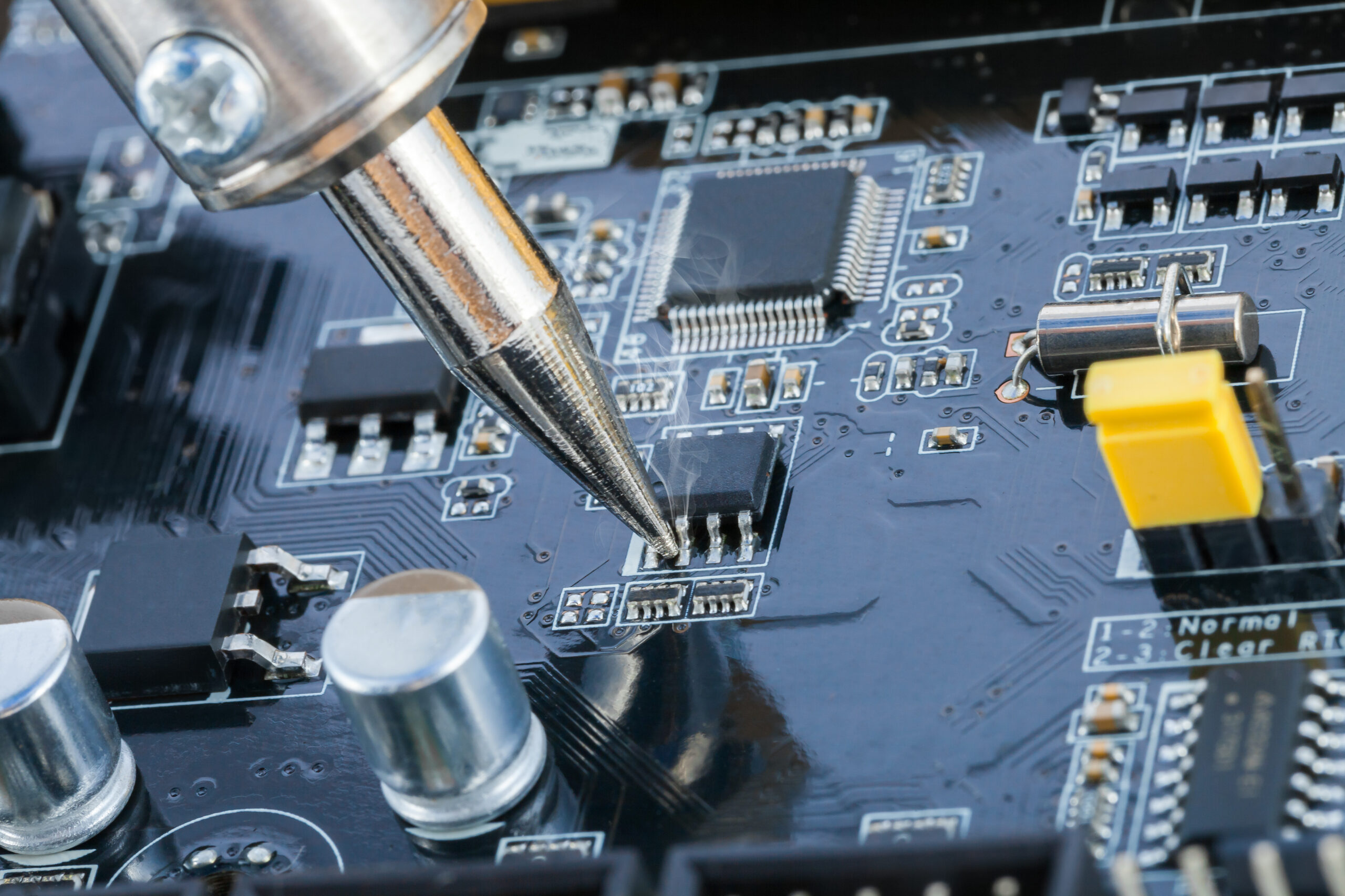 Globale Beschaffung und Logistik elektronischer Komponenten
