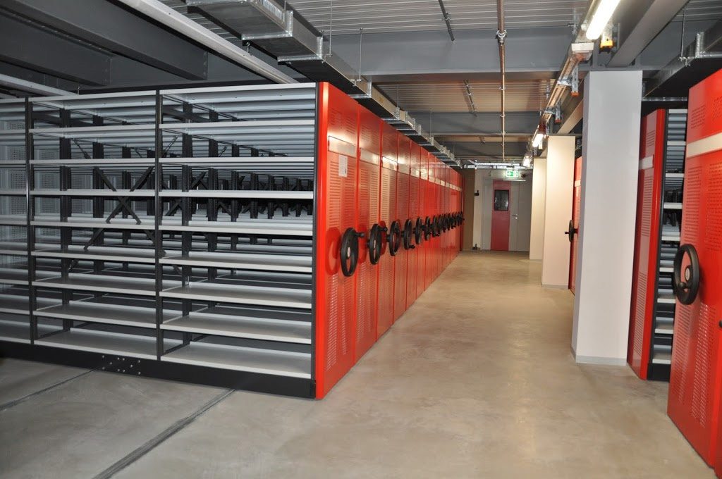 Mobile archive system