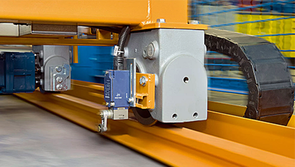 Antriebstechnik (Frequenzumrichter, Getriebemotoren, Laufräder)