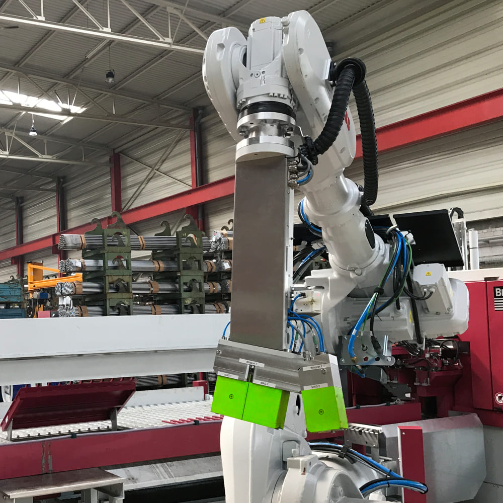 Lastaufnahme am Roboter mit Elektro-Permanent Lasthebemagnetmodul FXE