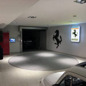 Autolift mit Drehscheibe