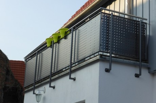 Blechbe- und -verarbeitung