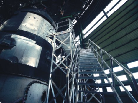 Aluminium-Sonderkonstruktion: Treppen, Überstiege, Arbeitsbühnen