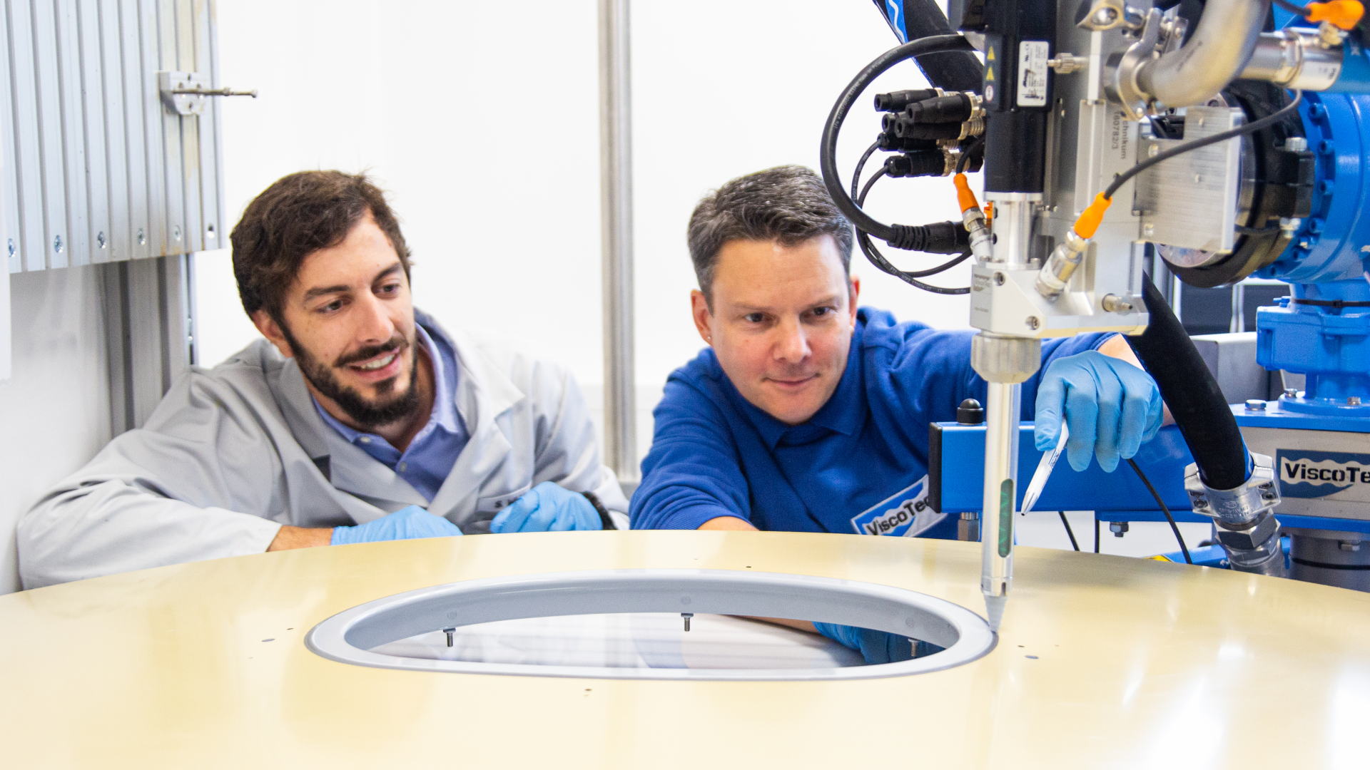 Dichtungsanwendungs-Test im Technikum