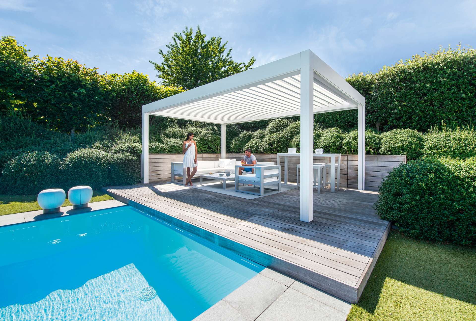 Moderner Sonnenschutz für den Garten