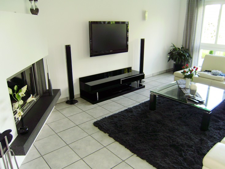 Fernsehunterschrank schwarz hochglanz