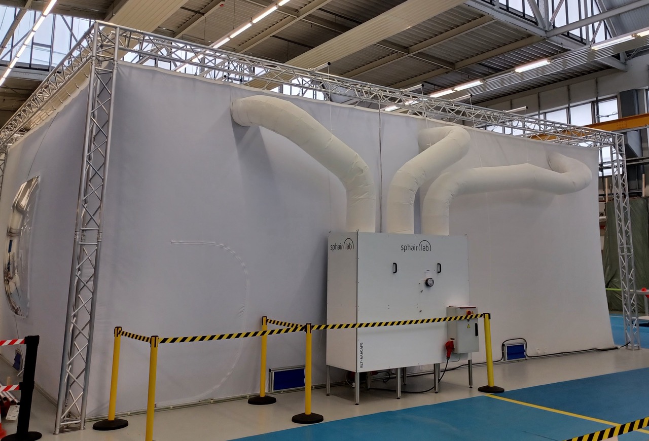Reinraum für die Luftfahrtbranche (14 x 10 m, Höhe 4 m)