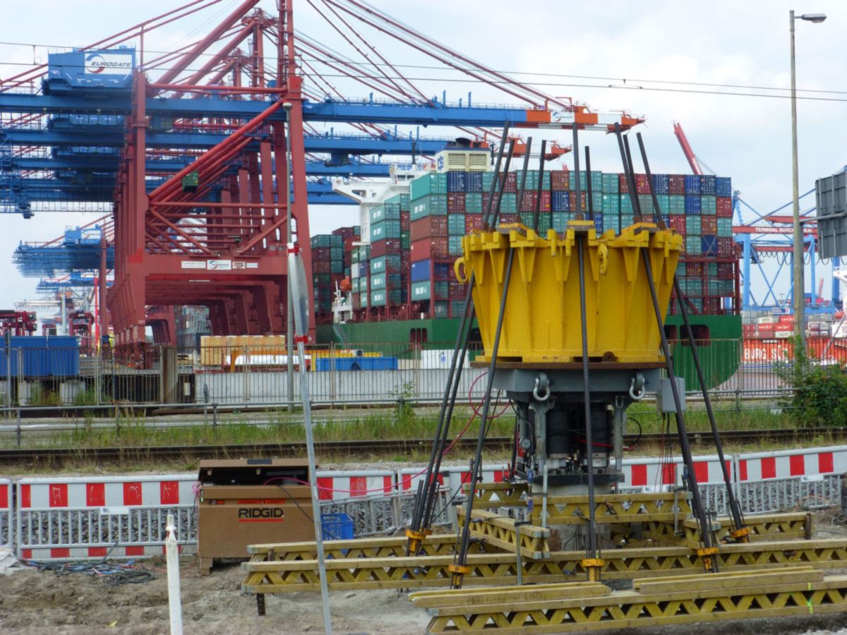 Statische Probebelastung im Hamburger Hafen