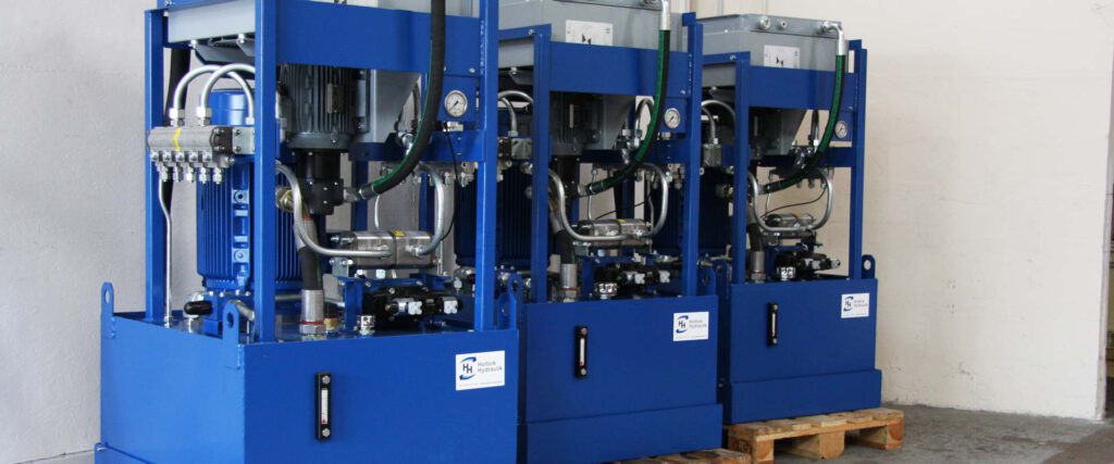 Hydraulikaggregate mit Motoren und Pumpen
