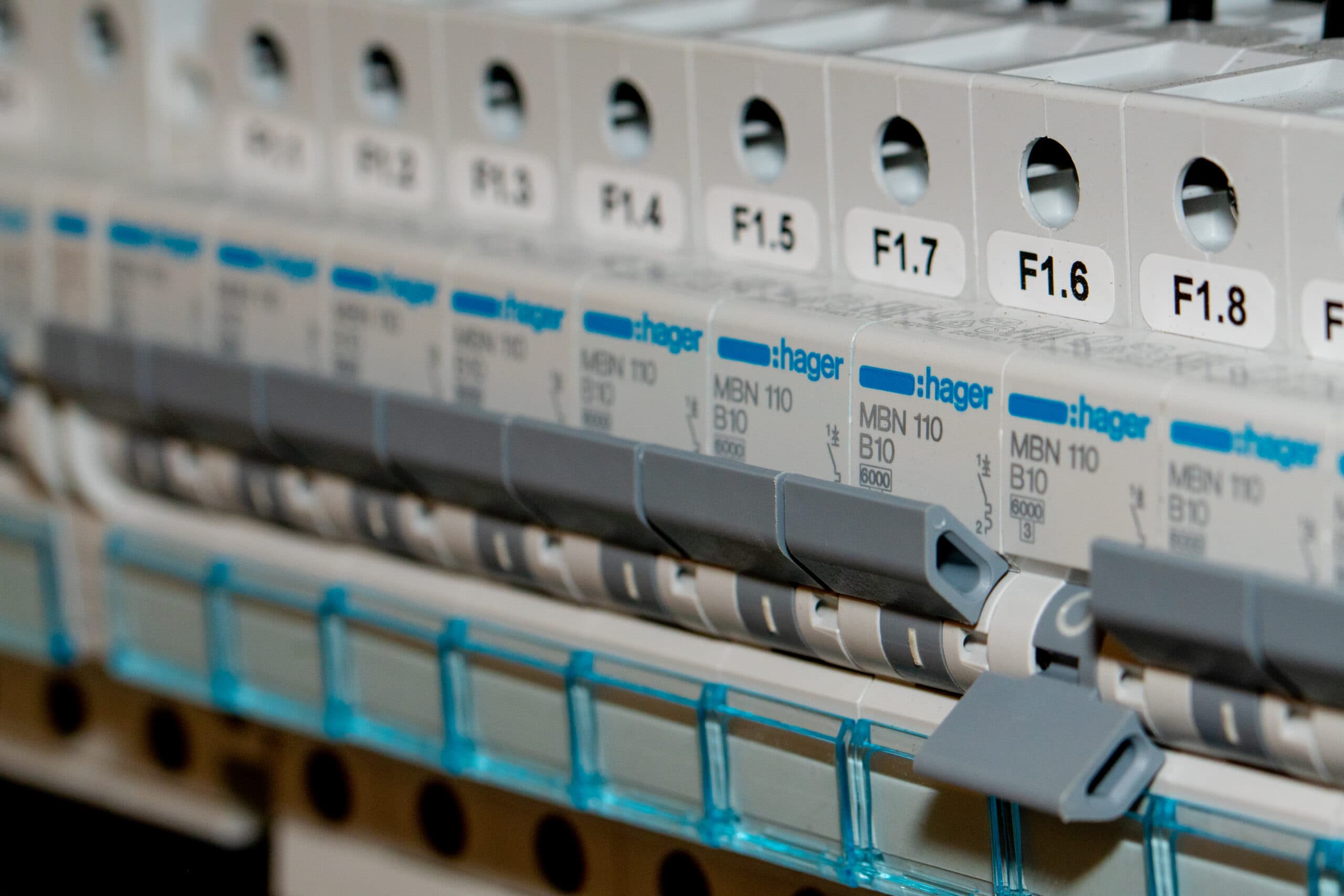 Elektrotechnische Komponente