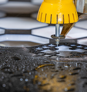 Waterjet cutting in Volketswil