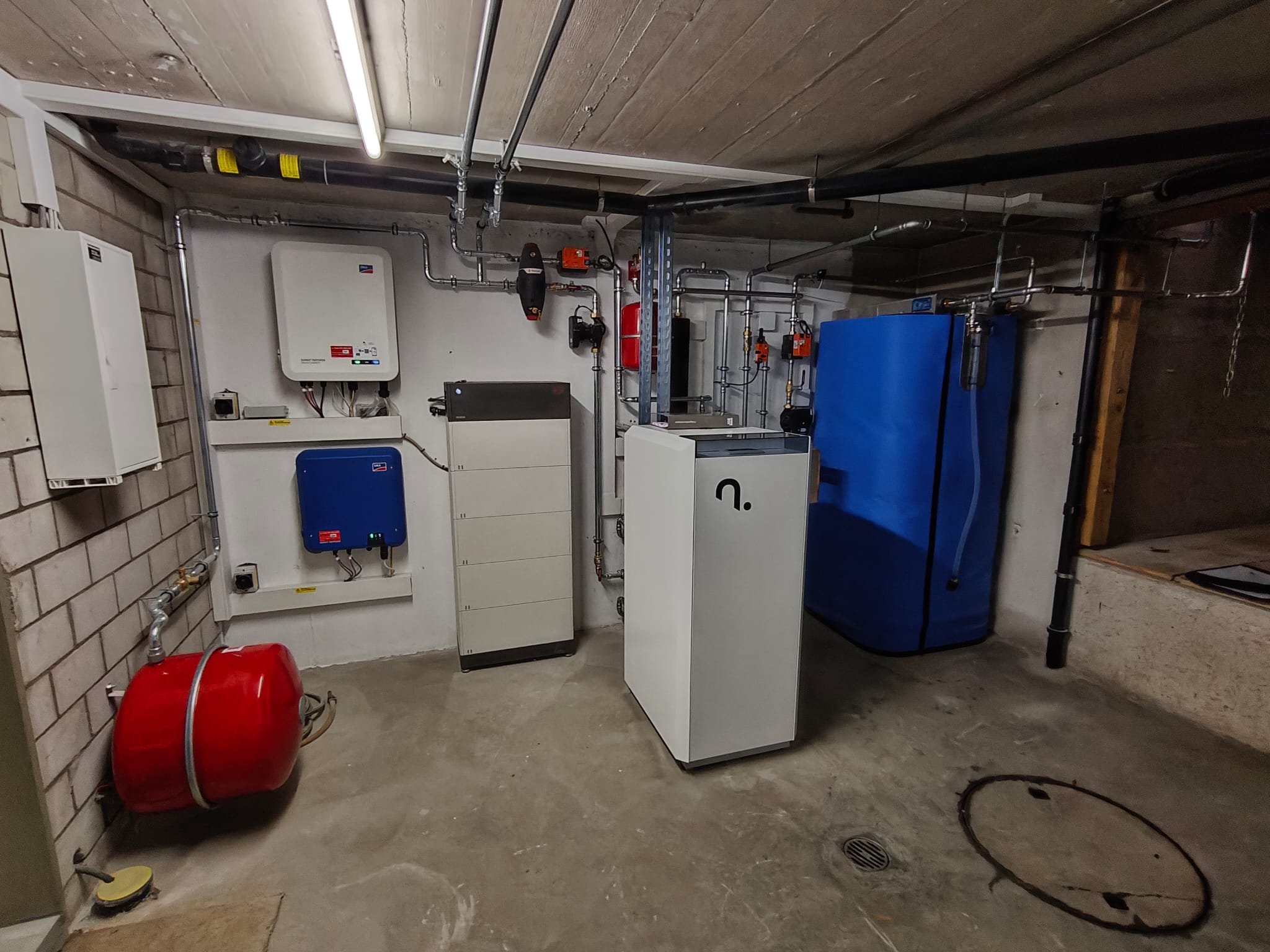 Heating basement with complete installation