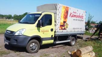 Lieferfahrzeug von Grambow-Kaminholz