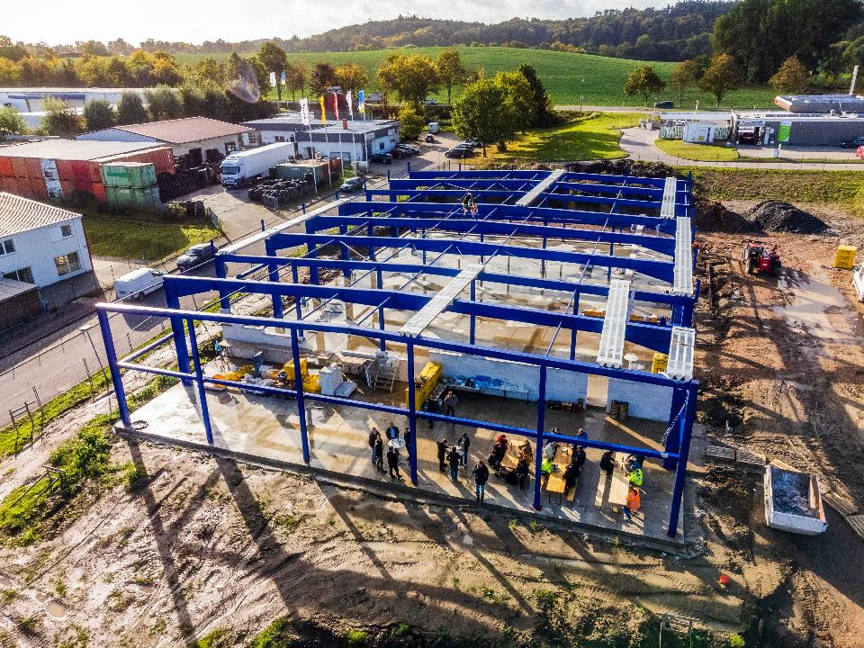 Richtfest der neuen Produktionshalle 2021
