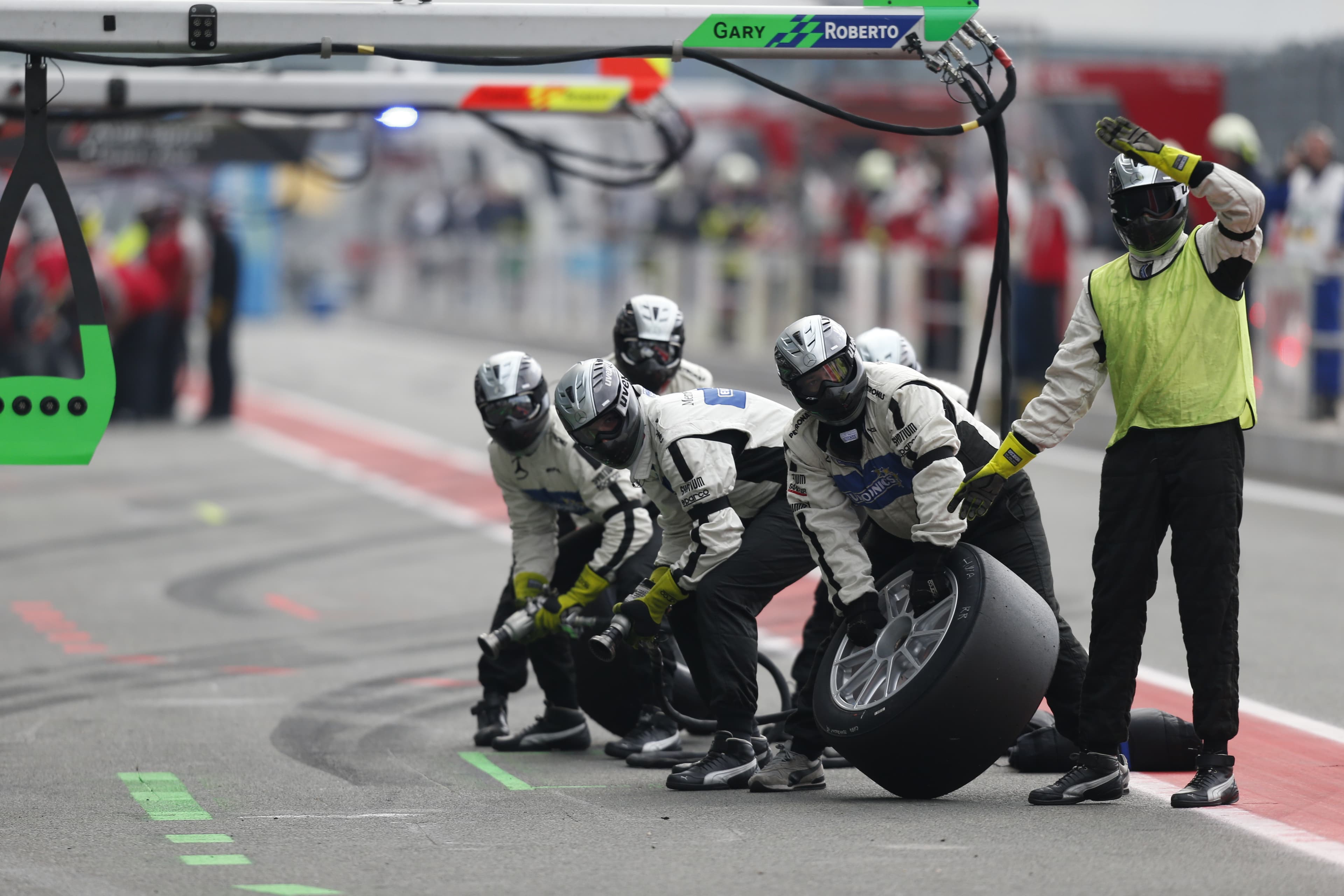 DTM-Pitstop des HWA Motorsport-Teams