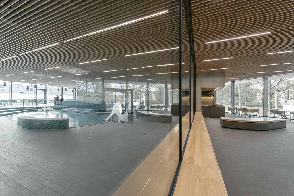 Lighting of the Bernsdorf indoor swimming pool