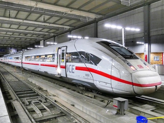 Elektronik für den Schienenverkehr (ICE 4)
