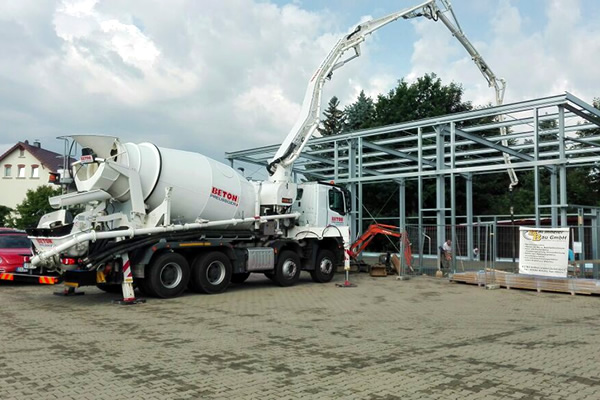 Concrete pump service
