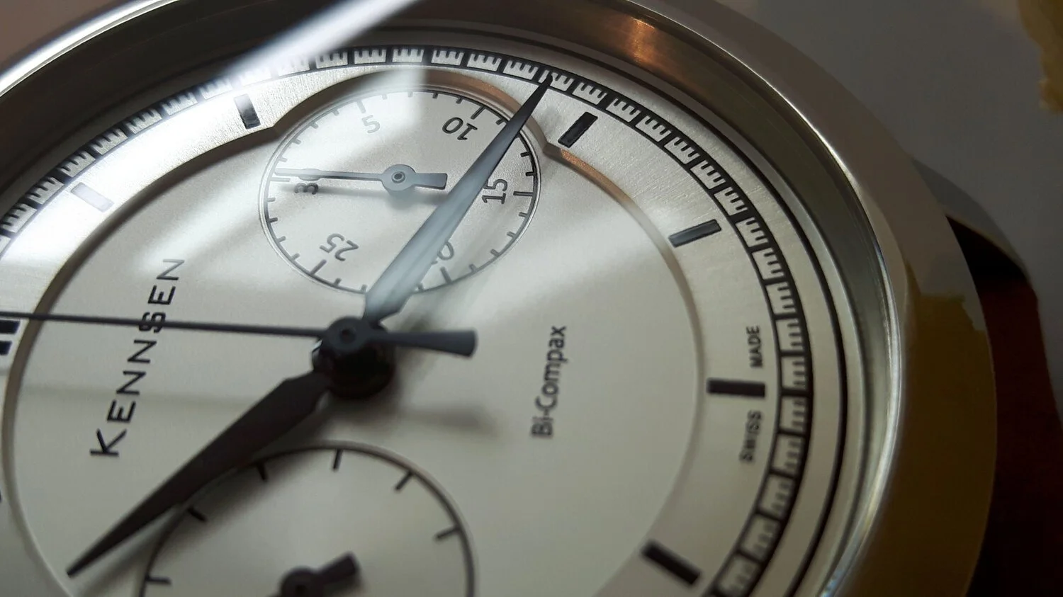 Bi-Compax Chronograph, Zifferblatt