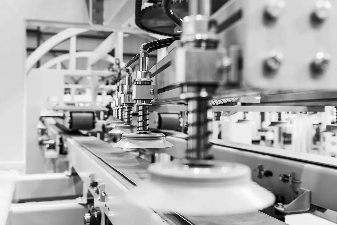 Automatisierte Handling- und Bearbeitungseinheit