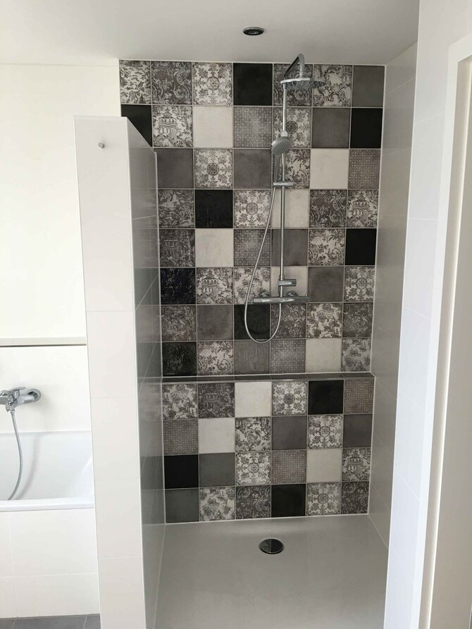 Dusche (Fliesenarbeiten)